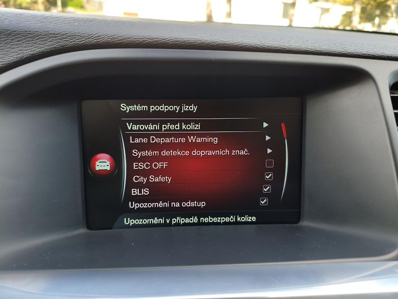 Volvo V60 (2014) 1,6 Diesel - fotka 19 z 33