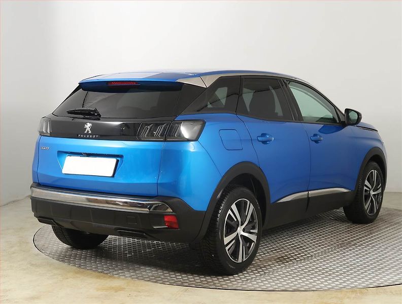 Peugeot 3008 (2022) Allure Pack 1.2 PureTech - fotka 5 z 22