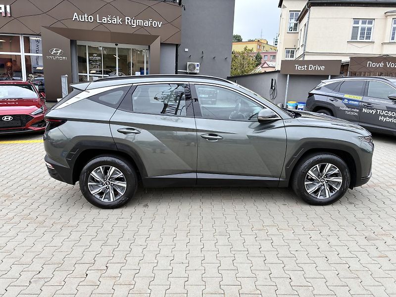 Hyundai Tucson 1.6T-GDi 110kW COMFORT - fotka 8 z 28