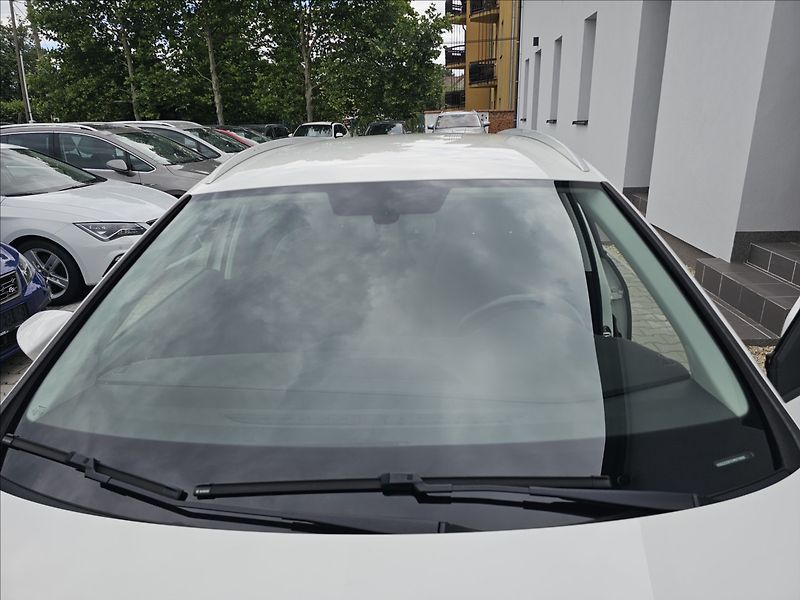 Seat Leon 1,4 TSi 92KW FR NAVI TEMPOMAT - fotka 42 z 47