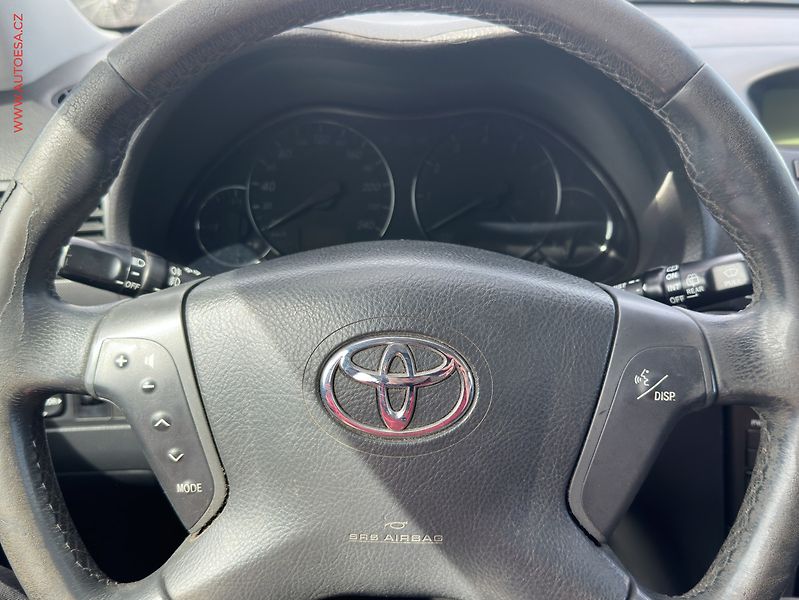 Toyota Avensis (2003) 1.8i, AC, TZ - fotka 12 z 17