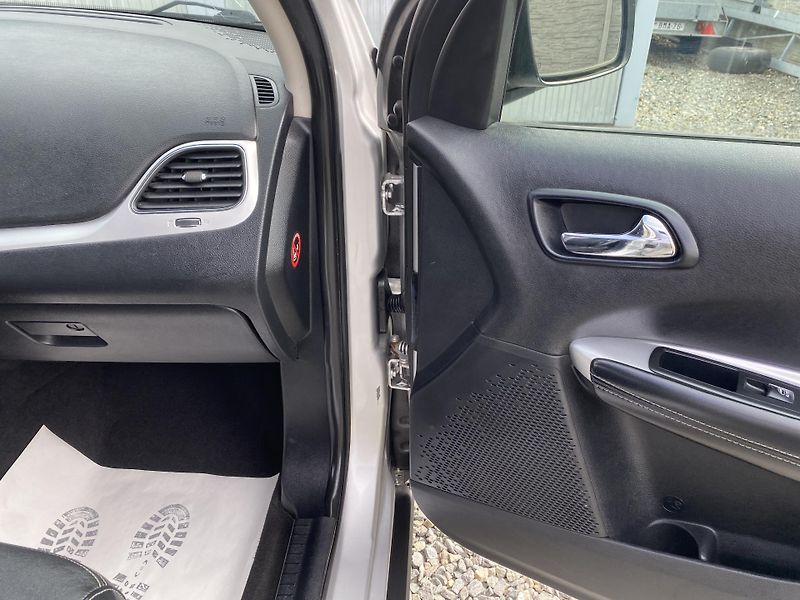 Fiat Freemont 2.0MJET 140PS 7MÍST KŮŽE MAN!! - fotka 135 z 166