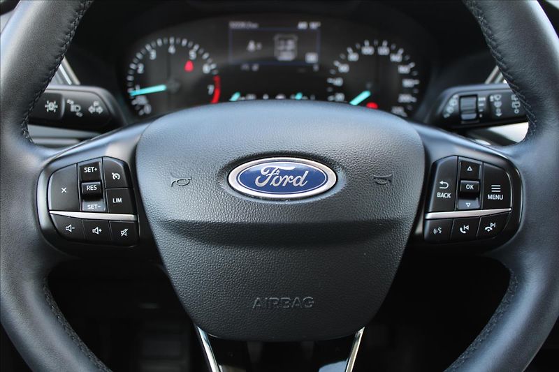 Ford Kuga 1,5 EB  ČR,1.MAJ,TITANIUM,DPH - fotka 13 z 38