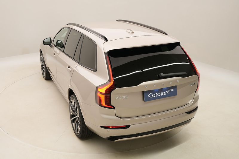 Volvo XC90 (2026) B5 AWD AUT DARK PLUS 7míst - fotka 17 z 67