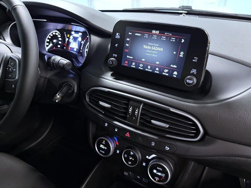 Fiat Tipo (2024) SW 1.6 MultiJet 130k MT6 Urban - fotka 9 z 18