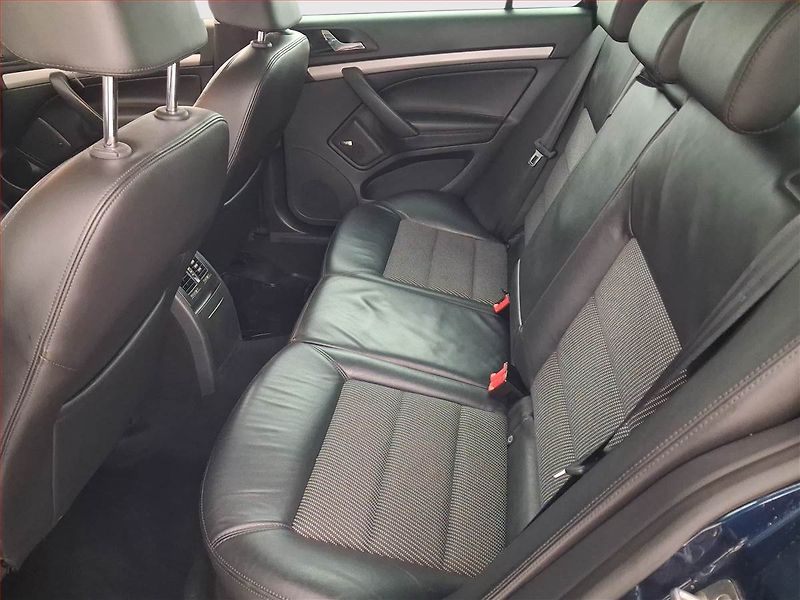 Škoda Octavia (2012) 2.0 TDI, 4X4, Navi, Xenony - fotka 10 z 20
