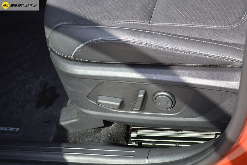 Hyundai Tucson 1,6 T-GDI PHEV 4WD AT PREMIUM - fotka 31 z 69