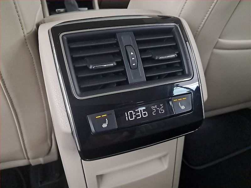 Škoda Superb (2015) Laurin&Klement 2.0 TDI - fotka 17 z 30