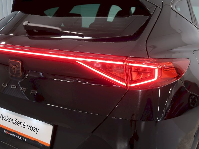 Cupra Formentor (2024) VZ 2.0TSI 180KW DSG - fotka 11 z 47