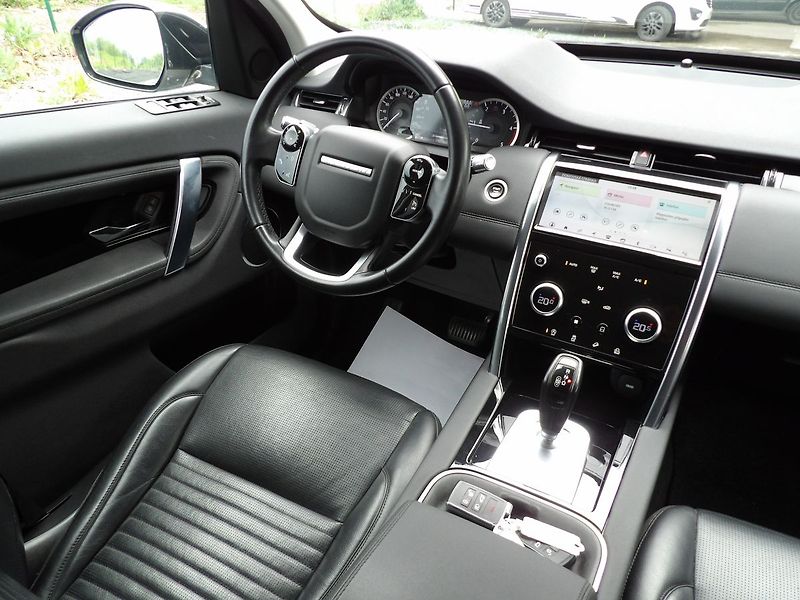 Land Rover Discovery Sport D150 S AWD A/T 7míst Tažné DPH - fotka 24 z 35