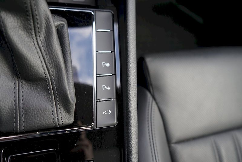 Škoda Superb (2019) TDI 140 kW DSG 4x4 L&K - tažné - fotka 23 z 39