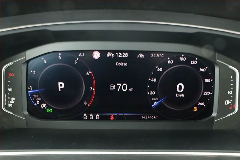 Volkswagen Tiguan Allspace (2023) Elegance 2.0 TSI - fotka 14 z 16
