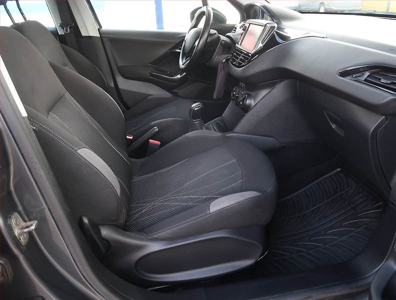 Peugeot 208 (2013) 1.4 VTi, Serv.kniha, nová STK - fotka 9 z 18
