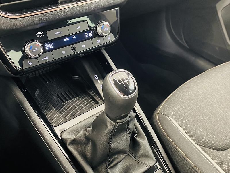 Škoda Scala 1,0 TSI 85kW Top Selection - fotka 17 z 25