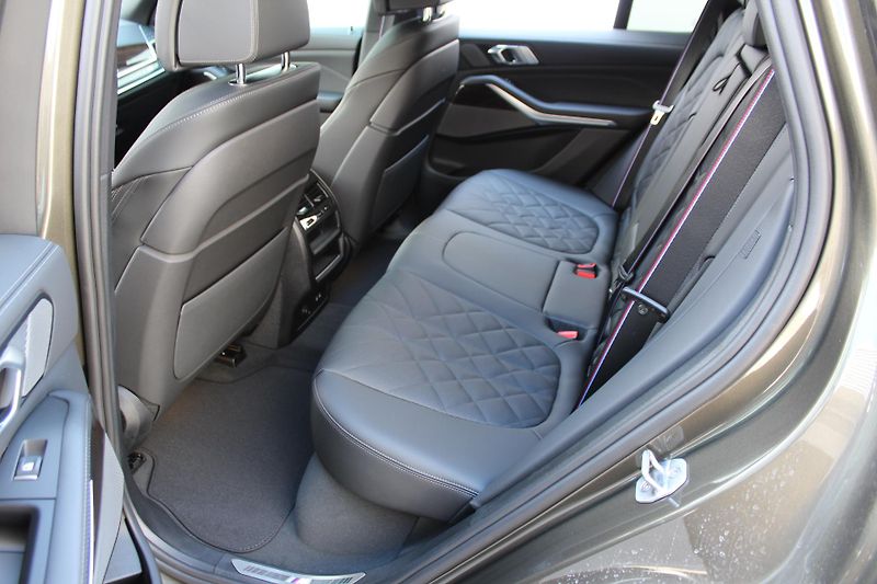 BMW X5 xDrive40d Mpaket - fotka 12 z 26