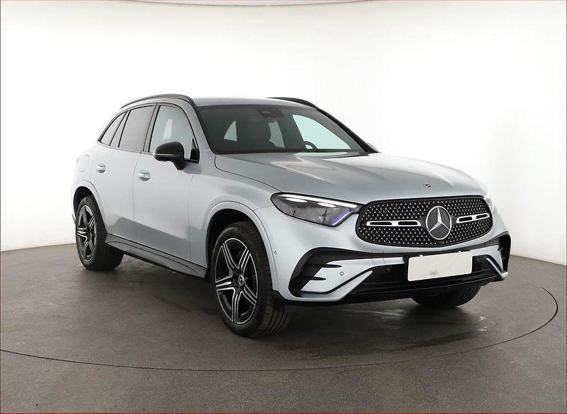 Mercedes-Benz GLC (2025) 300 de 4MATIC, AMG LINE - fotka 1 z 29