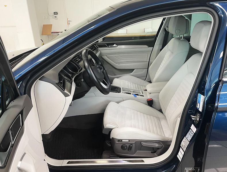 Volkswagen Passat 2.0TDI 110 kW BMT Elegance, ČR - fotka 9 z 29