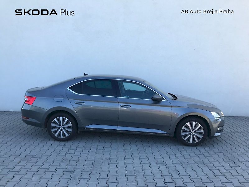Škoda Superb (2022) GRT STY TD 147/2.0 A7F - fotka 6 z 28