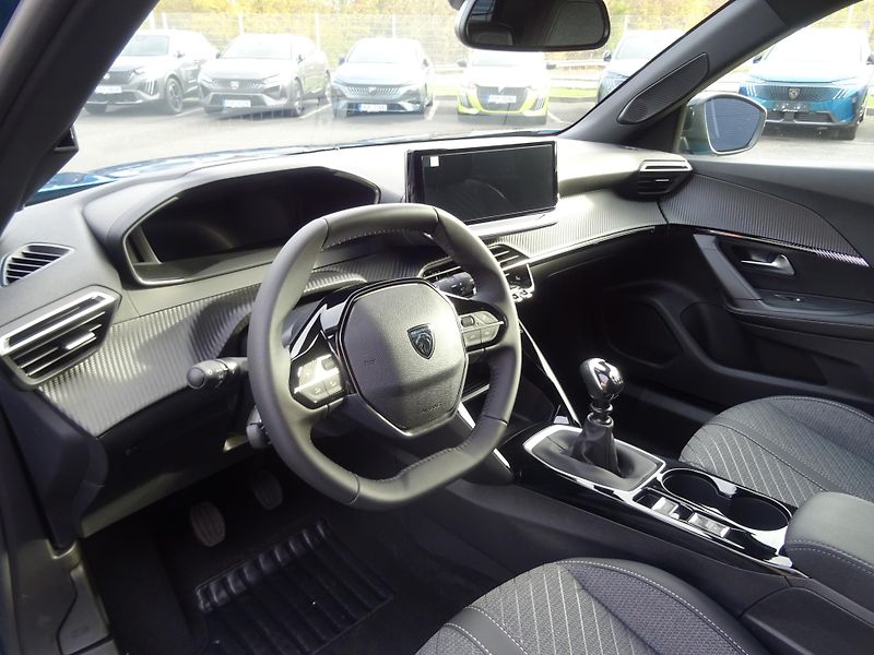 Peugeot 2008 (2026) ALLURE Turbo 100k MAN6 - fotka 20 z 45