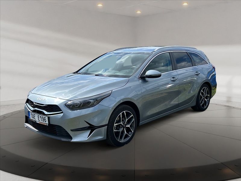 Kia Ceed 1,5 T-GDI Top - fotka 3 z 11