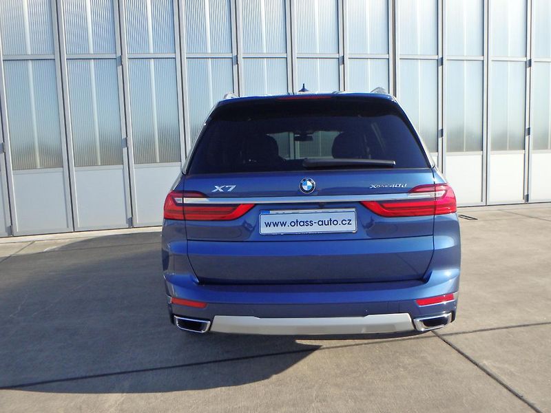 BMW X7 (2022) 4.0 d, INDIVIDUAL - fotka 4 z 26