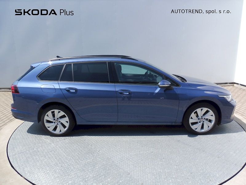 Volkswagen Golf Variant (2025) People 1,5 TSI 85kW - fotka 25 z 26