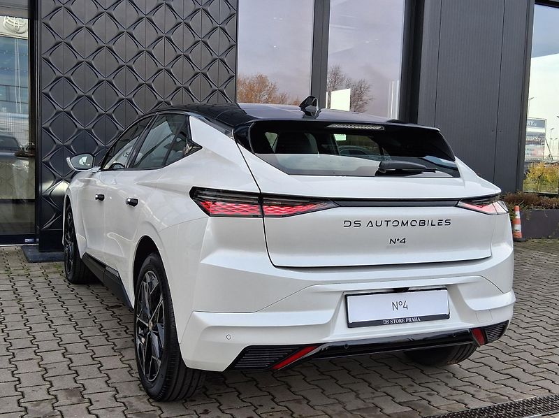 DS Automobiles DS N°4 (2026) N°4  PERFORMANCE LINE HYBRID   - fotka 25 z 27