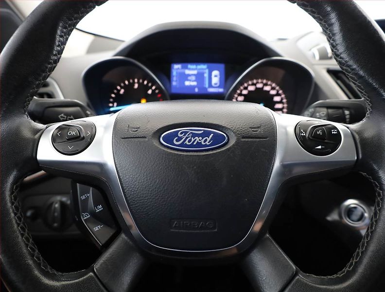 Ford Kuga (2014) Trend 2.0 TDCi, 4X4, Navi - fotka 8 z 20