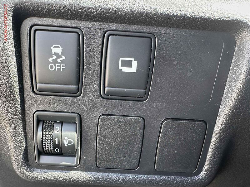 Nissan Micra (2018) 1.0 i, AC, temp, STK7/28 - fotka 12 z 16