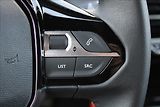 Peugeot 2008 1,2 PT  ČR,ALLURE,ZÁRUKA - náhled 24
