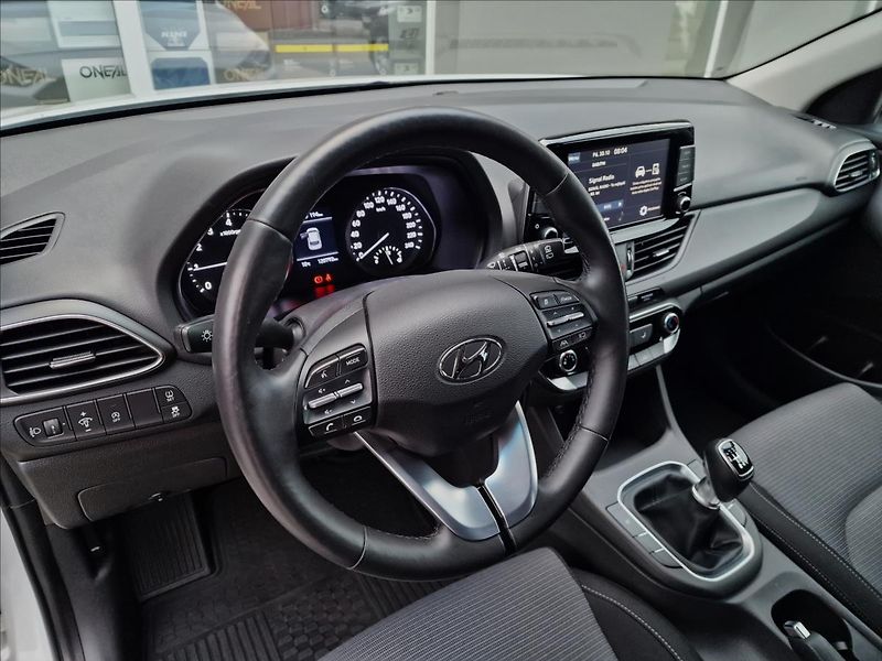 Hyundai i30 1.0 T-Gdi Comfort,ČR,1.Maj - fotka 19 z 47