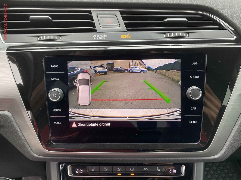 Volkswagen Touran (2020) 1.5 TSi, ČR, LED, park. - fotka 17 z 17
