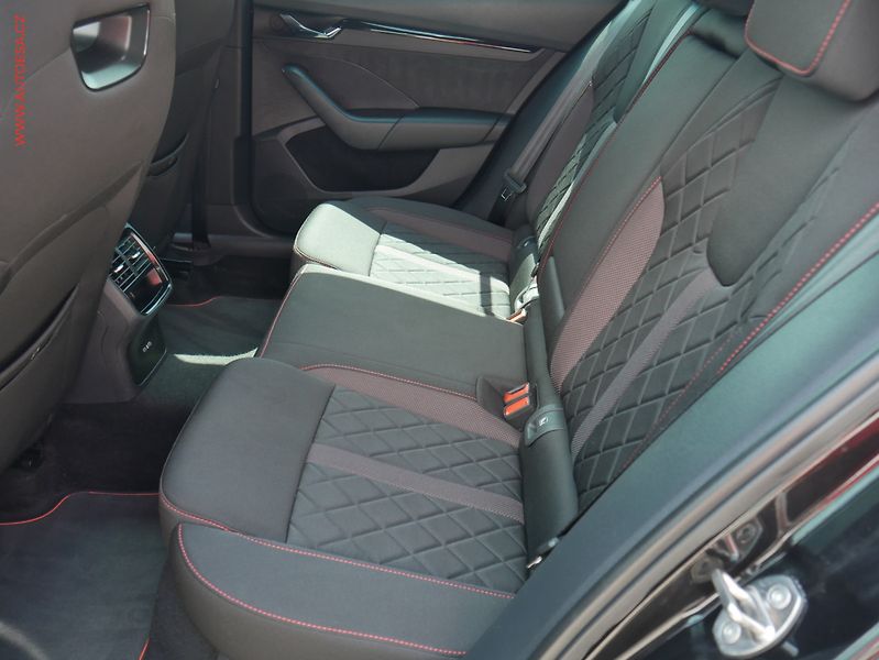 Škoda Octavia (2021) 2.0TDi 4x4, ČR, RS, DSG, LED - fotka 10 z 25