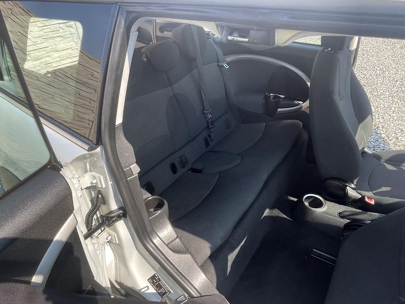 Mini Clubman 1.4i 95PS CLUBMAN REZERVACE!!! - fotka 147 z 176