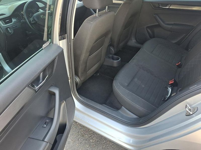 Škoda Rapid TDi 6AZ8285 - fotka 18 z 28