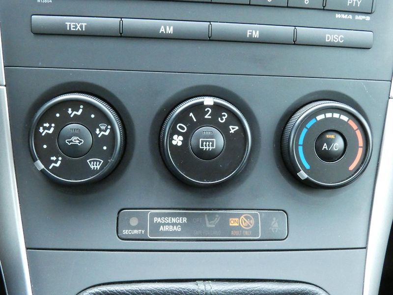 Toyota Auris (2009) 1,6 91KW - fotka 30 z 30