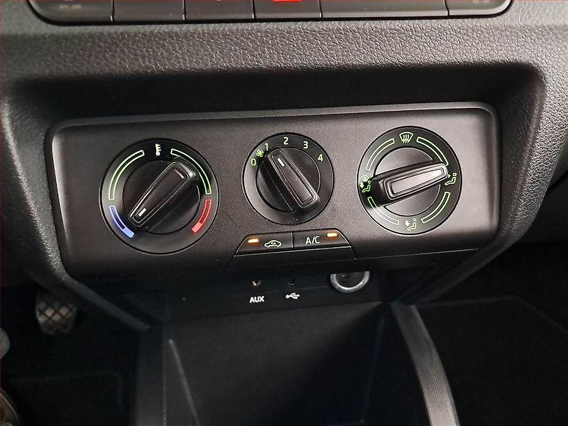 Škoda Fabia (2015) 1.2 TSI, Tempomat - fotka 15 z 20