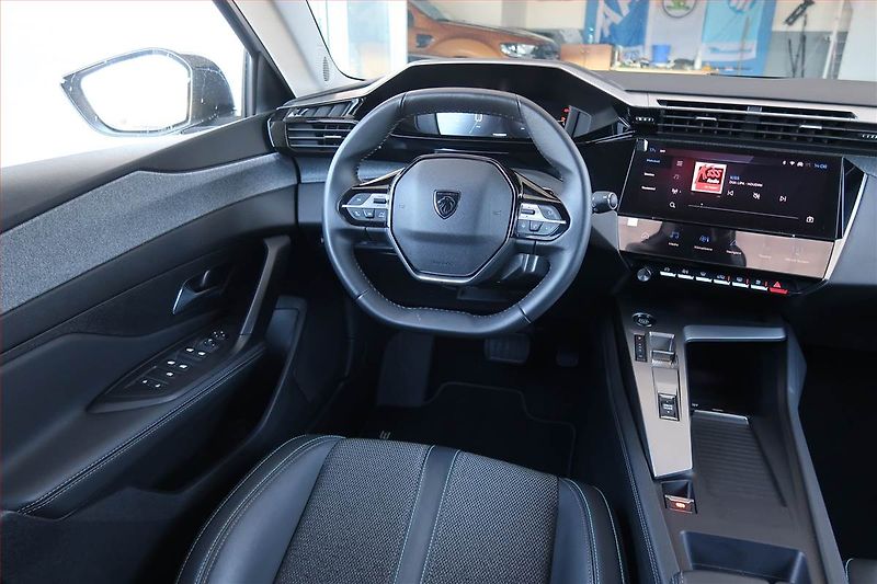 Peugeot 308 (2024) 1.2 PureTech - fotka 7 z 20