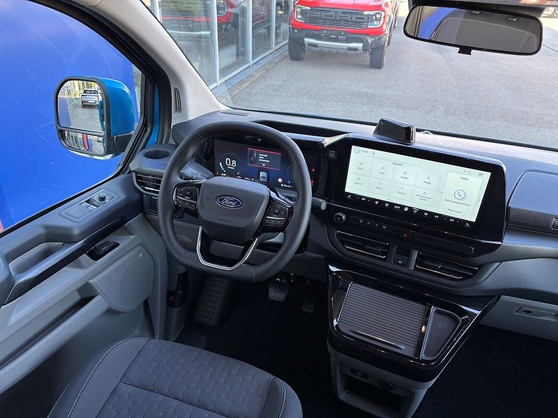 Ford Tourneo Custom (2026) Titanium L1, Tourneo, 2.0 EcoB - fotka 9 z 33