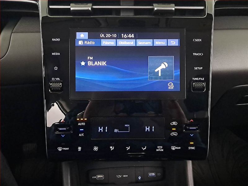 Hyundai Tucson (2023) 1.6 T-GDI - fotka 12 z 17