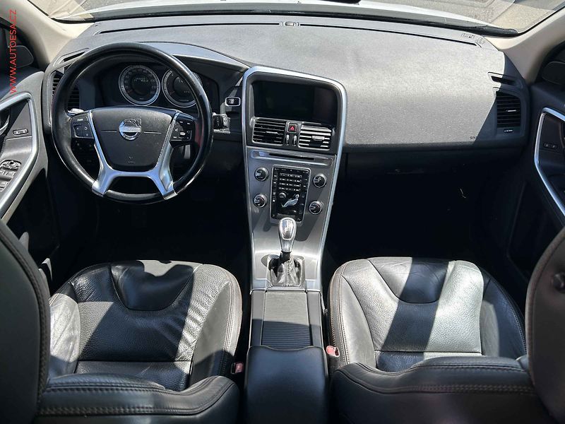Volvo XC60 (2012) 2.4DS 4x4, ČR, servis.kniha - fotka 8 z 19