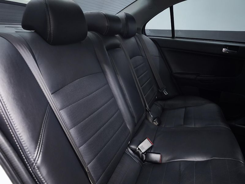 Mitsubishi Lancer (2011) EVO X - fotka 26 z 34