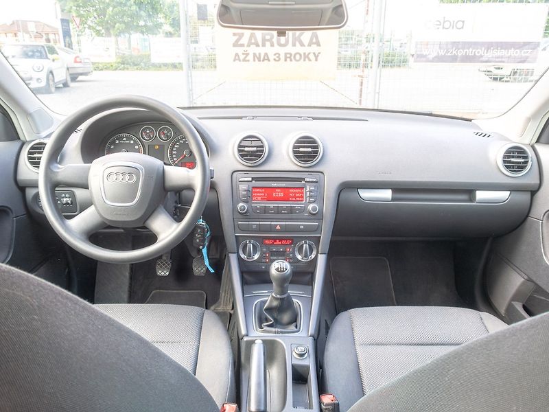 Audi A3 (2009) 1.4TSI 92KW – 2x KOLA - fotka 11 z 39
