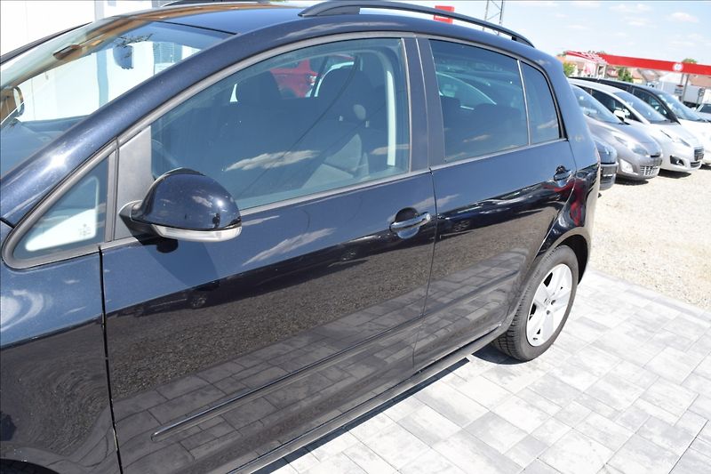 Volkswagen Golf Plus 1,4 i 59KW VÝHŘEV NAVI ALU - fotka 8 z 46