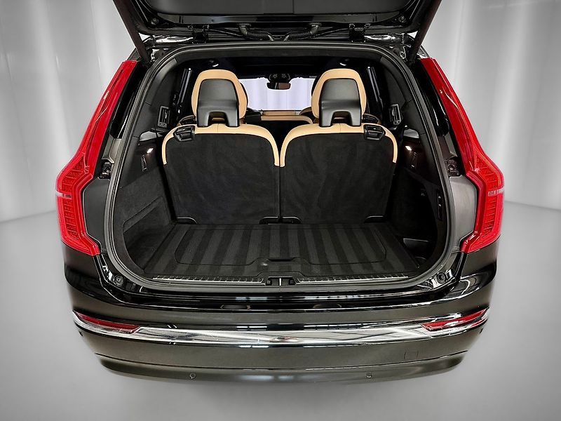 Volvo XC90 B6 AWD ULTIMATE BRIGHT, WEBAST - fotka 33 z 35