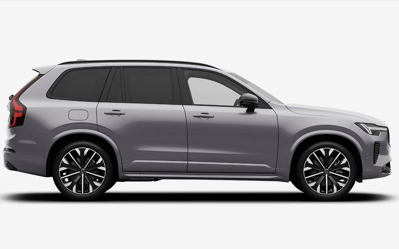 Volvo XC90 (2026) B5 ULTRA DARK - fotka 6 z 14