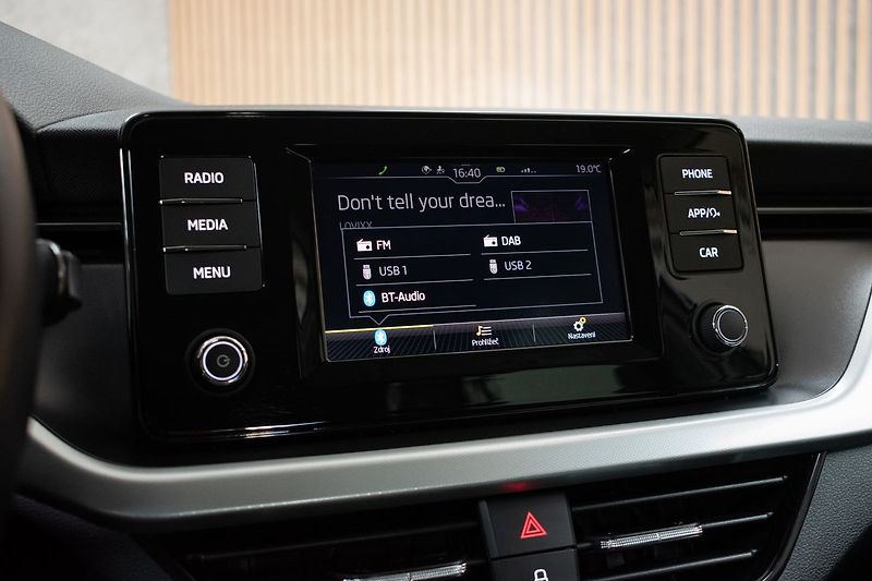 Škoda Scala 1.6 TDI DRIVE 125 YEARS*ČR 1.M - fotka 22 z 36