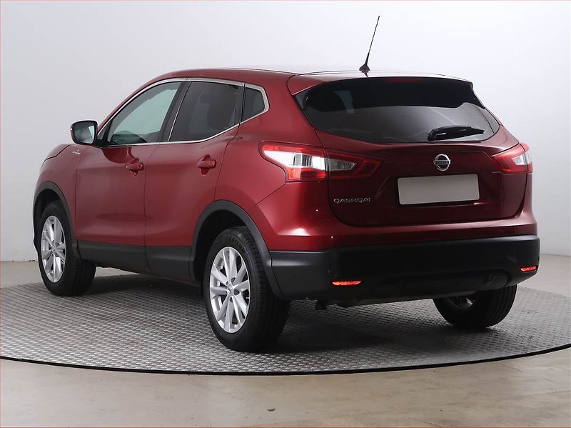 Nissan Qashqai (2017) 1.2 DIG-T, Serv.kniha - fotka 4 z 15