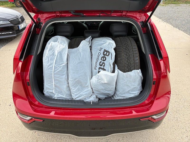 Kia e-Niro (2024) STYLE PRO BEV 64,8kWh 150kW CZ - fotka 6 z 11
