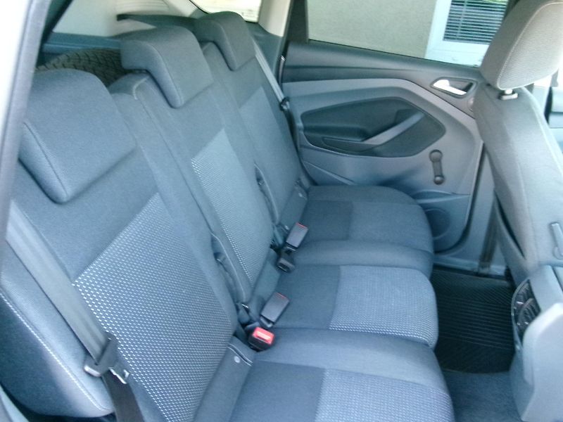 Ford C-MAX (2012) 1,6TDCi AC TEMP ALU BT - fotka 14 z 30